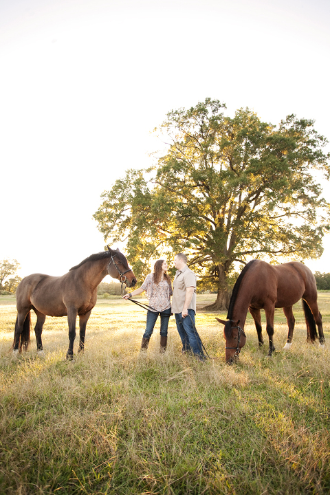 engagement photos with horses