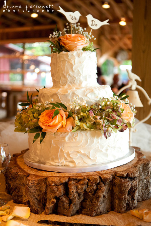 silver hearth lodge roanoke wedding, Casey's Cakes