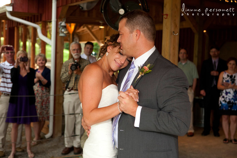 wedding photos at silver hearth lodge, roanoke, virginia