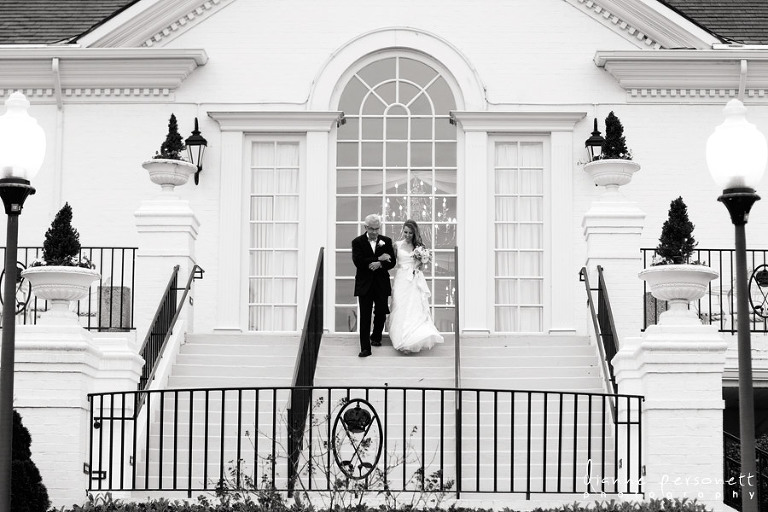 wedding photos at providence country club charlotte
