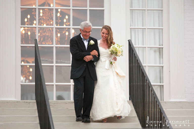 wedding photos at providence country club charlotte