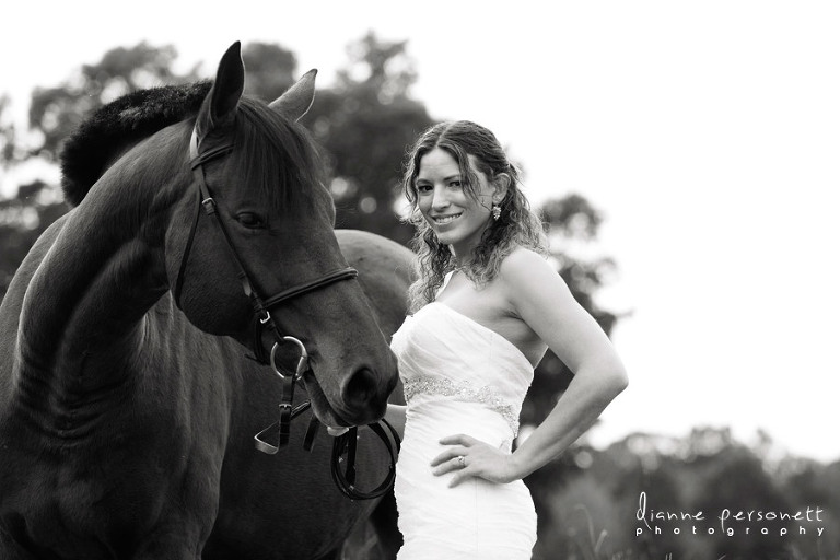 indian trail bridal photos with a horse