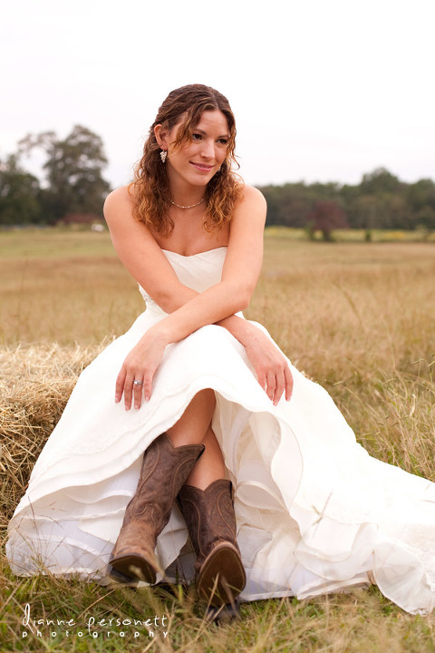 charlotte bridal portraits in a field