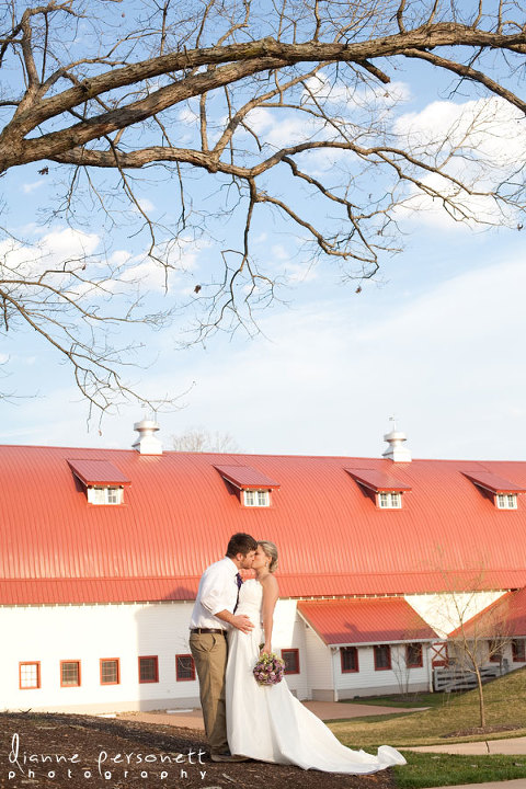 winston-salem wedding photographer at winmock barn