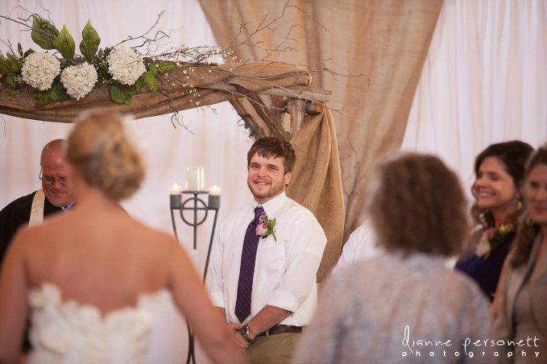 wedding photos at winmock barn winston-salem 