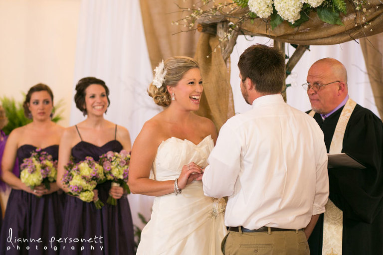 wedding photos at winmock barn winston-salem 