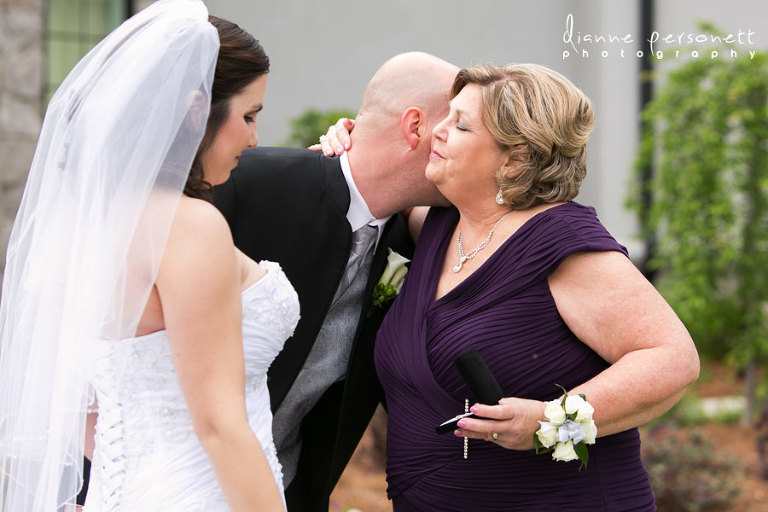 brakefield at riverwalk wedding photos