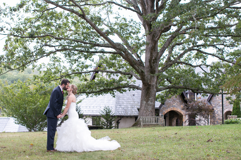 The cliffs at walnut cove wedding photos