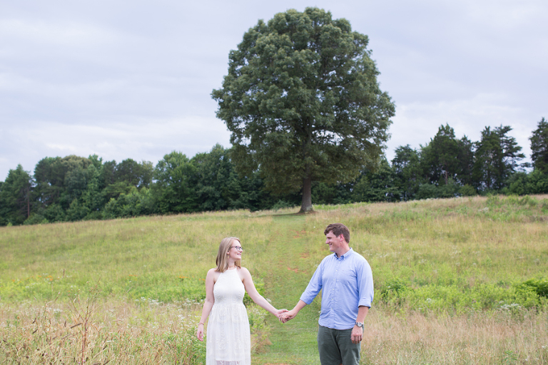 daveste vineyards engagement photos