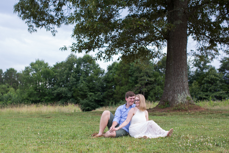 daveste vineyards engagement photos