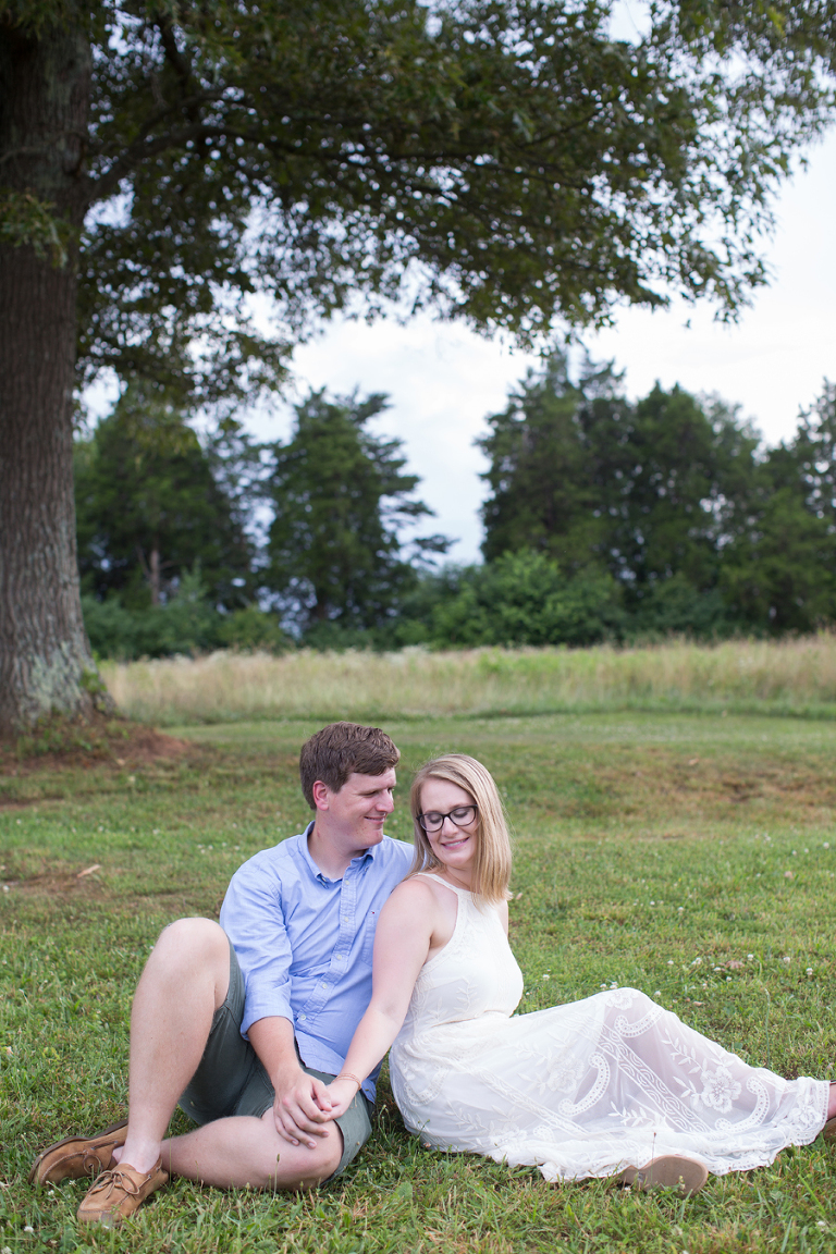 daveste vineyards engagement photos