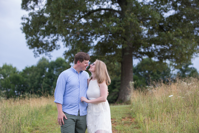 daveste vineyards engagement photos