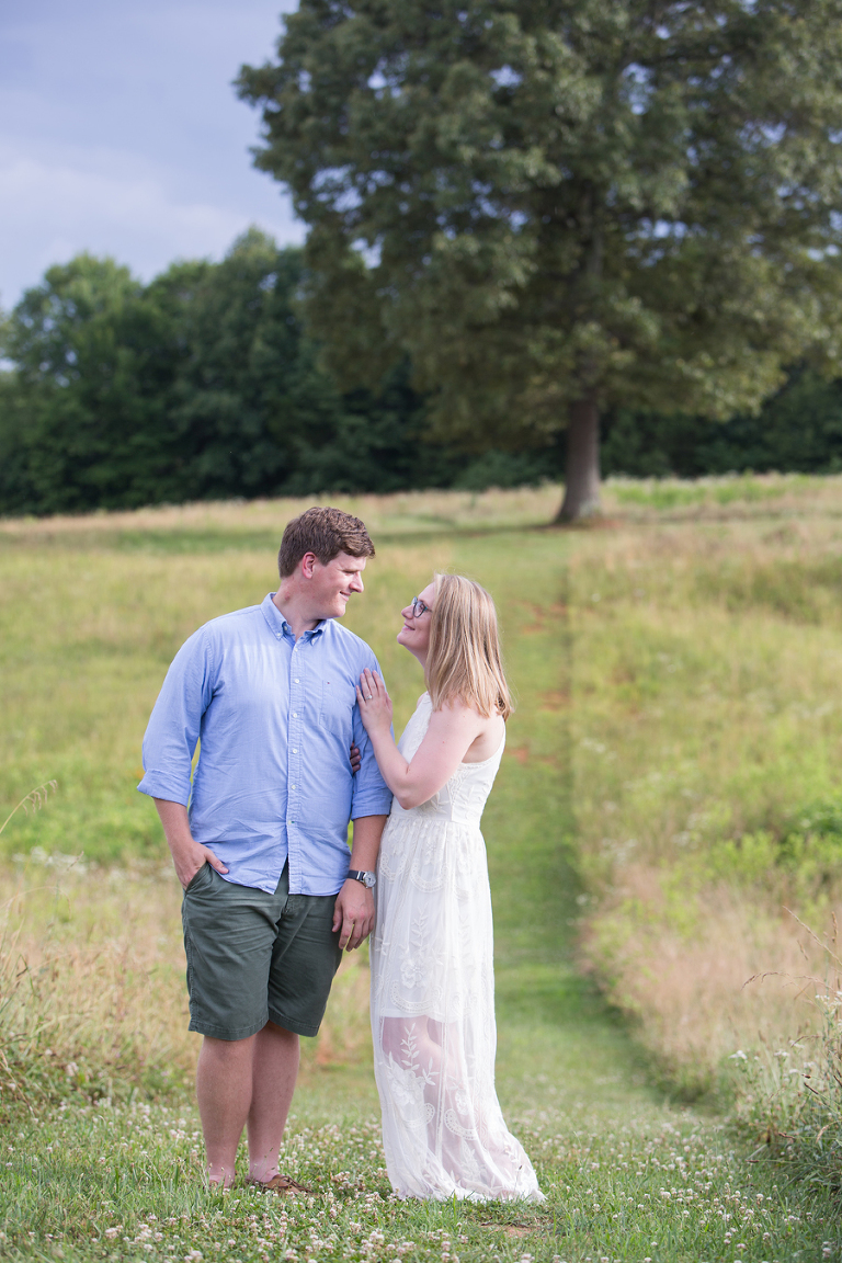 daveste vineyards engagement photos