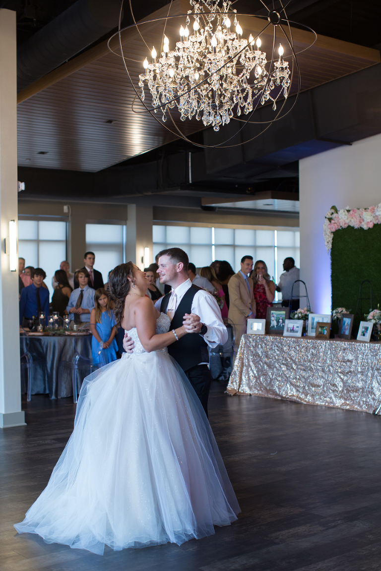 the terrace at cedar hill wedding photos